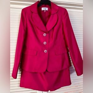 Le Suit Fuschia Hot Pink Size 8 Skirt Suit